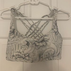 Lululemon Free to Be Bra Size 8